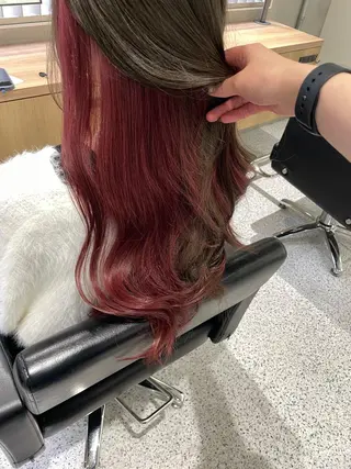 ロング カラー ブリーチ/ハイトーン 艶カラー/ユリナのヘアスタイル