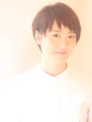 ショート カラー 近藤 裕紀子のヘアスタイル