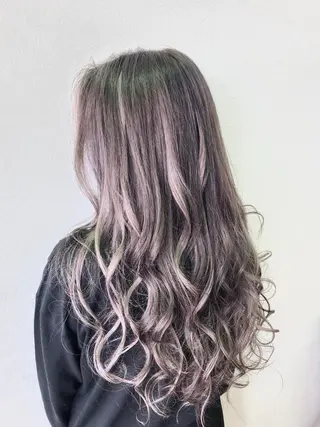 カラー ダブルスキルエクステ /羽エクステ白石宇由のヘアスタイル