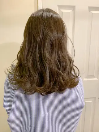 セミロング カラー 古田 昂也のヘアスタイル