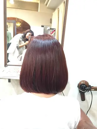 ショート ミディアム カラー 秋野 睦実のヘアスタイル