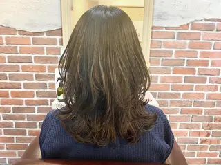 ロング レイヤーカット/ 根本瑠実のヘアスタイル