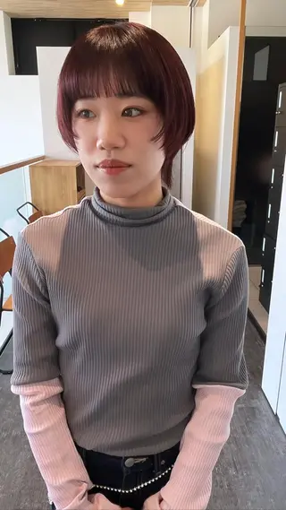ショート カラー 大人girly🛋️ 🤍yukakoのヘアスタイル