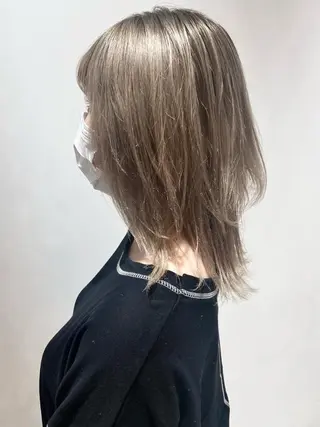 ミディアム カラー 🐺ウルフ/レイヤー 似合わせ‎🤍沙羅のヘアスタイル
