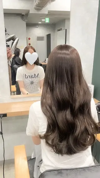 ロング 🩵Lutia新宿 ヒイラギ🩵のヘアスタイル