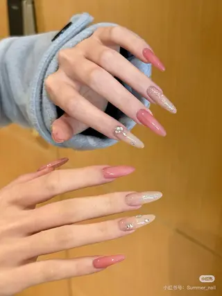 ネイル ギウ ジーナのネイルデザイン