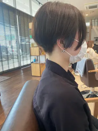 ショート 大輪 日向子のヘアスタイル