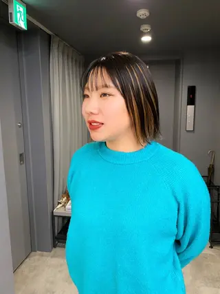 ミディアム 重里 瑠花のヘアスタイル