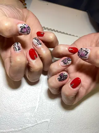 ショート カラー ネイル Nailsalon Calmeのネイルデザイン