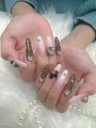 ネイル &ME ネイルサロンのネイルデザイン