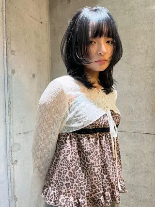 ミディアム カラー ハイトーン/顔まわり レイヤー/YUKAのヘアスタイル
