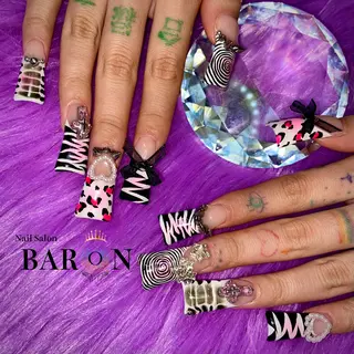 ネイル ♛︎BARON♛︎ ERINAのネイルデザイン