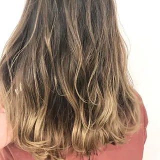 ミディアム カラー 三鷹で1番ショート ボブをカットする新谷のヘアスタイル