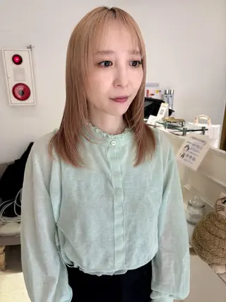 ミディアム カラー 齋藤 咲のヘアスタイル