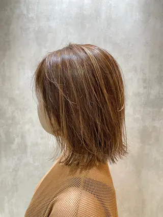 ミディアム 髪質改善ストレート オルメントのヘアスタイル