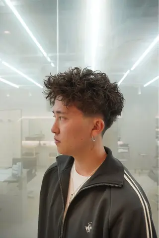 パーマ 中谷海里/フェザー パーマ/スパイキーのヘアスタイル