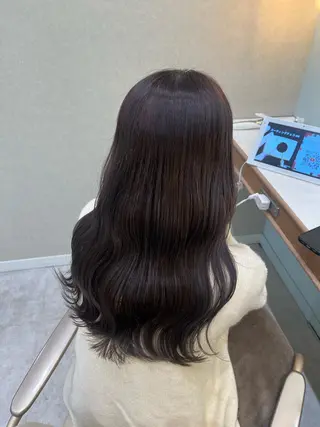 セミロング 𝑴𝑰𝑨🎀赤髪 /ピンク/髪質改善のヘアスタイル