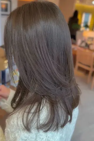 ロング 韓国風レイヤーカラー ライムのヘアスタイル