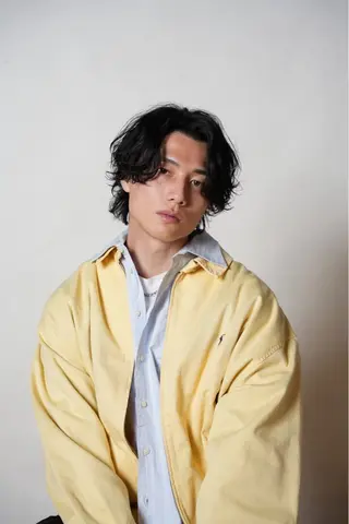 ミディアム パーマ メンズ ユウ🪄 パーマ指名No1のヘアスタイル