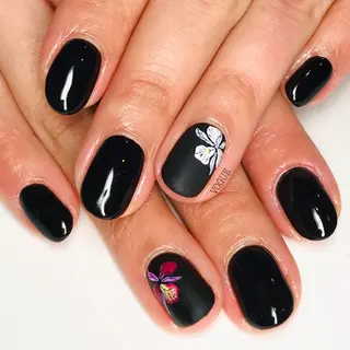 ネイル VOGUE ×SWANのネイルデザイン