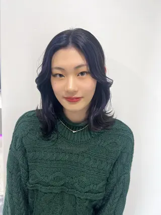 セミロング カラー 暗髪🩶ラベンダー/ ブルー/ユウナ🤍のヘアスタイル