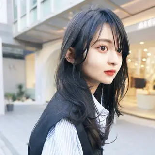 セミロング kelly.un MIUのヘアスタイル