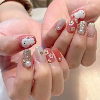 ネイル 新井 ひなののネイルデザイン