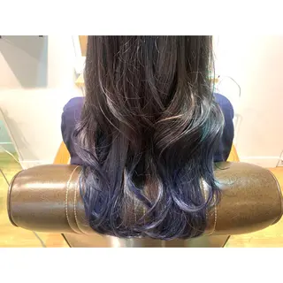 ロング カラー ツキダテ ユイのヘアスタイル