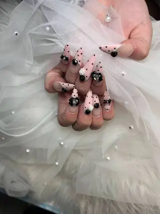 ネイル 🌈 Laule'aのネイルデザイン