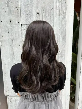 ロング カラー 堀澤 優麻のヘアスタイル