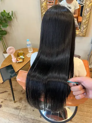 ロング ⚪️髪質改善 縮毛 店長 コウ⚪️のヘアスタイル