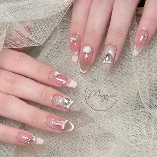 ネイル Maggie Nail🦩のネイルデザイン