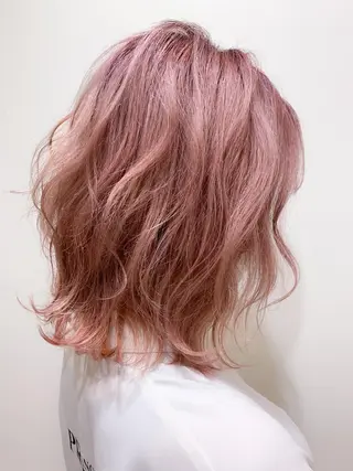 ミディアム カラー 薄田 珠美のヘアスタイル