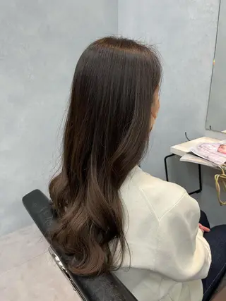 ミディアム カラー 🦩レイヤー|透明感 カラー🦩makoのヘアスタイル
