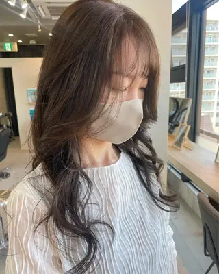 セミロング カラー AKI 🐉のヘアスタイル