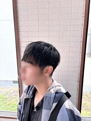 メンズ 岡山メンズパーマ 白神珠梨のヘアスタイル