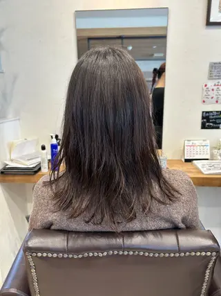 ミディアム 高橋 春菜のヘアスタイル