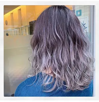 ミディアム 関 桃子のヘアスタイル