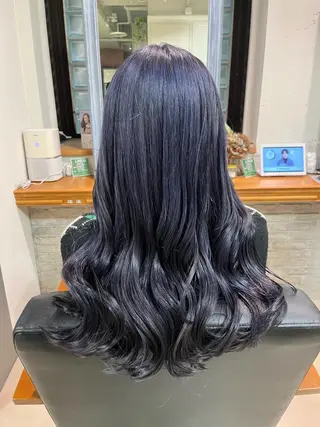ロング カラー 透明感ハイトーン🦄 キラ🌈のヘアスタイル