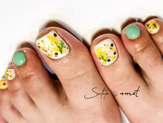 ネイル 渋谷 怜奈のネイルデザイン