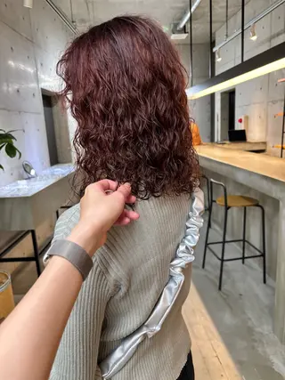 パーマ 葉 /レイヤーカットのヘアスタイル