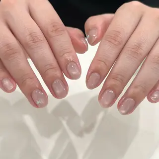 ネイル SHIORI🐈‍⬛ 韓国⌇ワンホンネイルのネイルデザイン