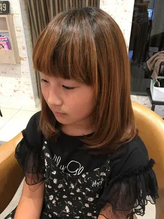 ミディアム 井上 真利のヘアスタイル