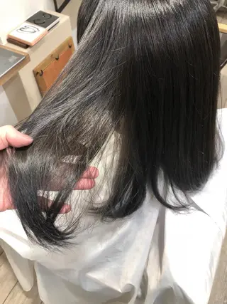 ミディアム カラー ヘアアレンジ 顔周りカット・相談 レイヤーも◎しずくのヘアスタイル