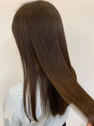 セミロング カラー トップ スタイリストのヘアスタイル