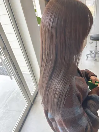 セミロング ayumi ／透明感カラーのヘアスタイル