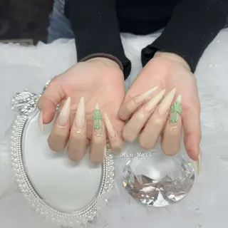 ネイル HIN NAILのネイルデザイン