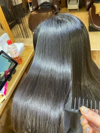 ミディアム 山木 裕子のヘアスタイル