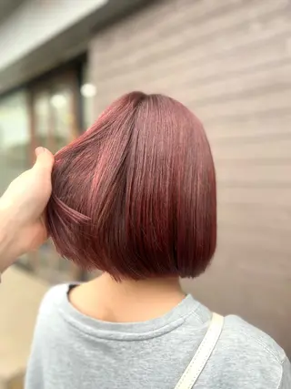 ショート カラー ヘアアレンジ 🤍 minaのヘアスタイル
