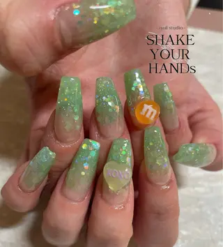 ネイル ネイルスタジオ シェイクユアハンズのネイルデザイン